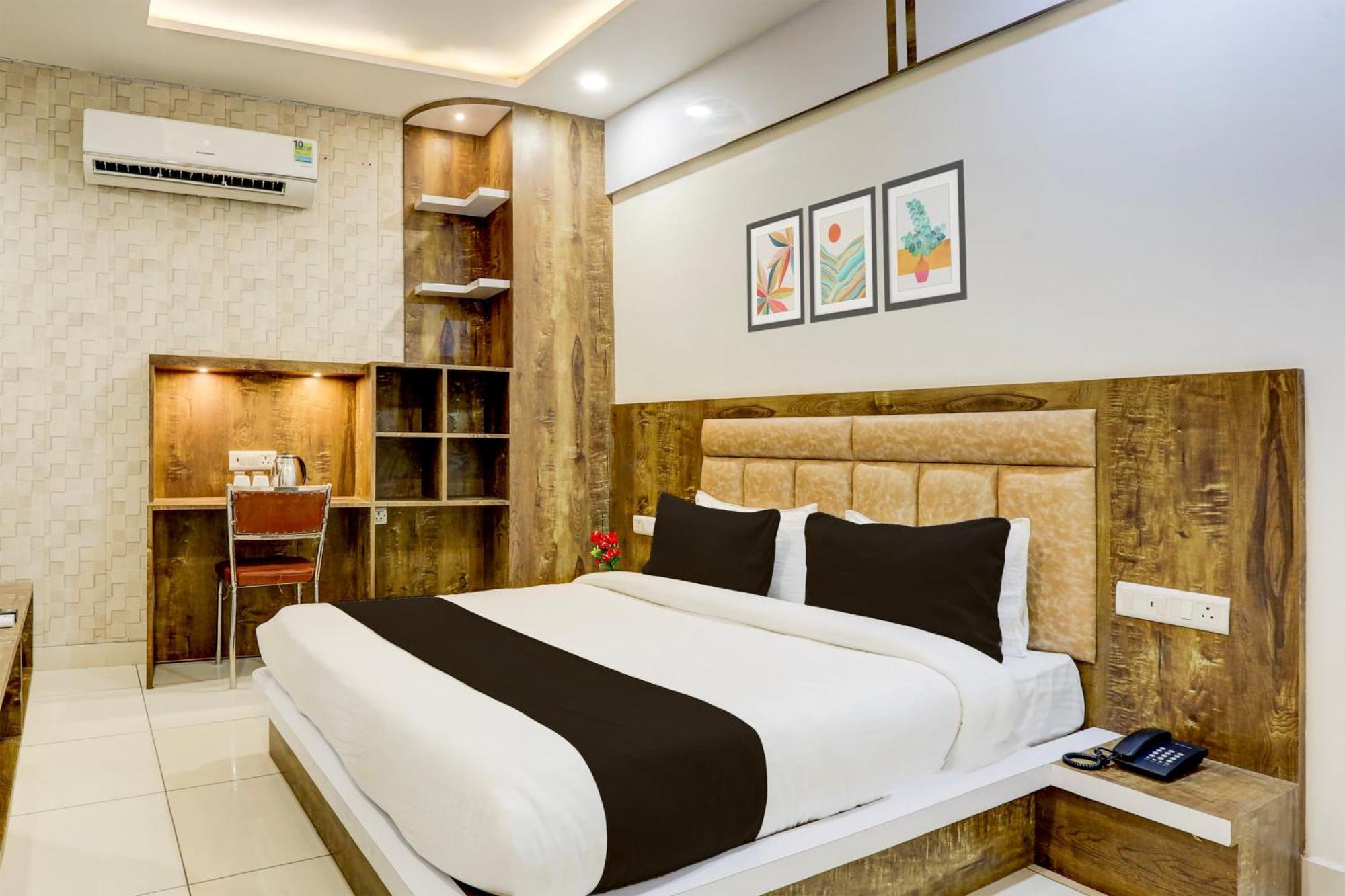 Super Townhouse Model Town Rohtak Formerly Hotel Tathastu 외부 사진