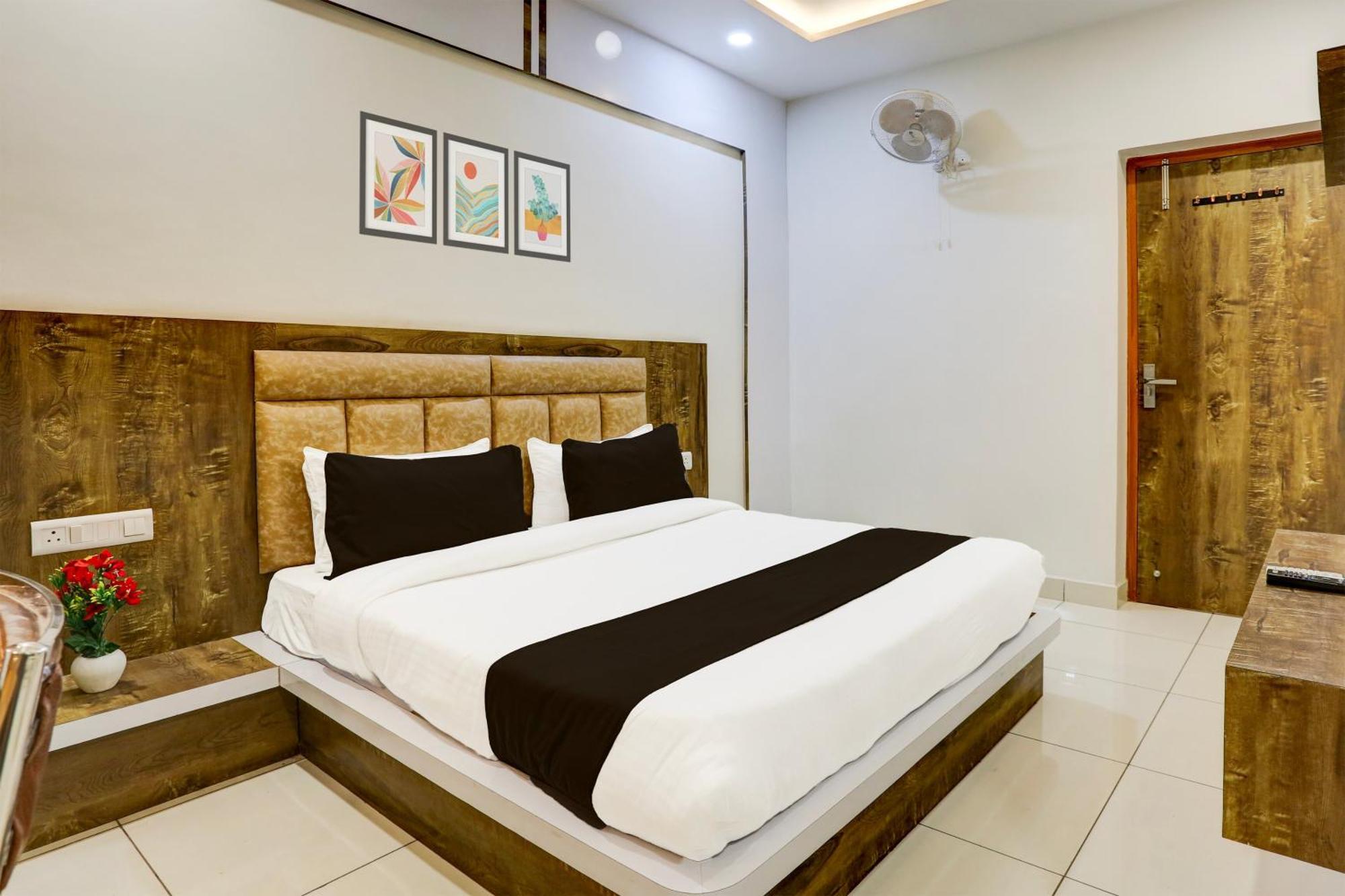 Super Townhouse Model Town Rohtak Formerly Hotel Tathastu 외부 사진